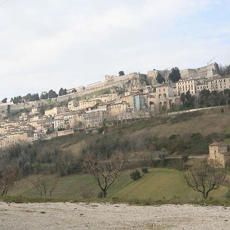 B&B La Collina Degli Ulivi Civitella Del Tronto Εξωτερικό φωτογραφία