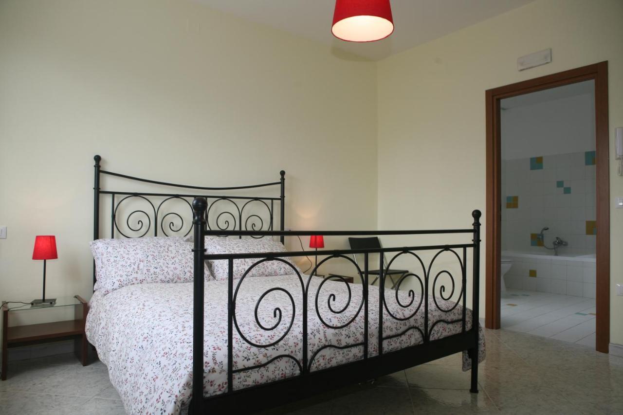 B&B La Collina Degli Ulivi Civitella Del Tronto Δωμάτιο φωτογραφία