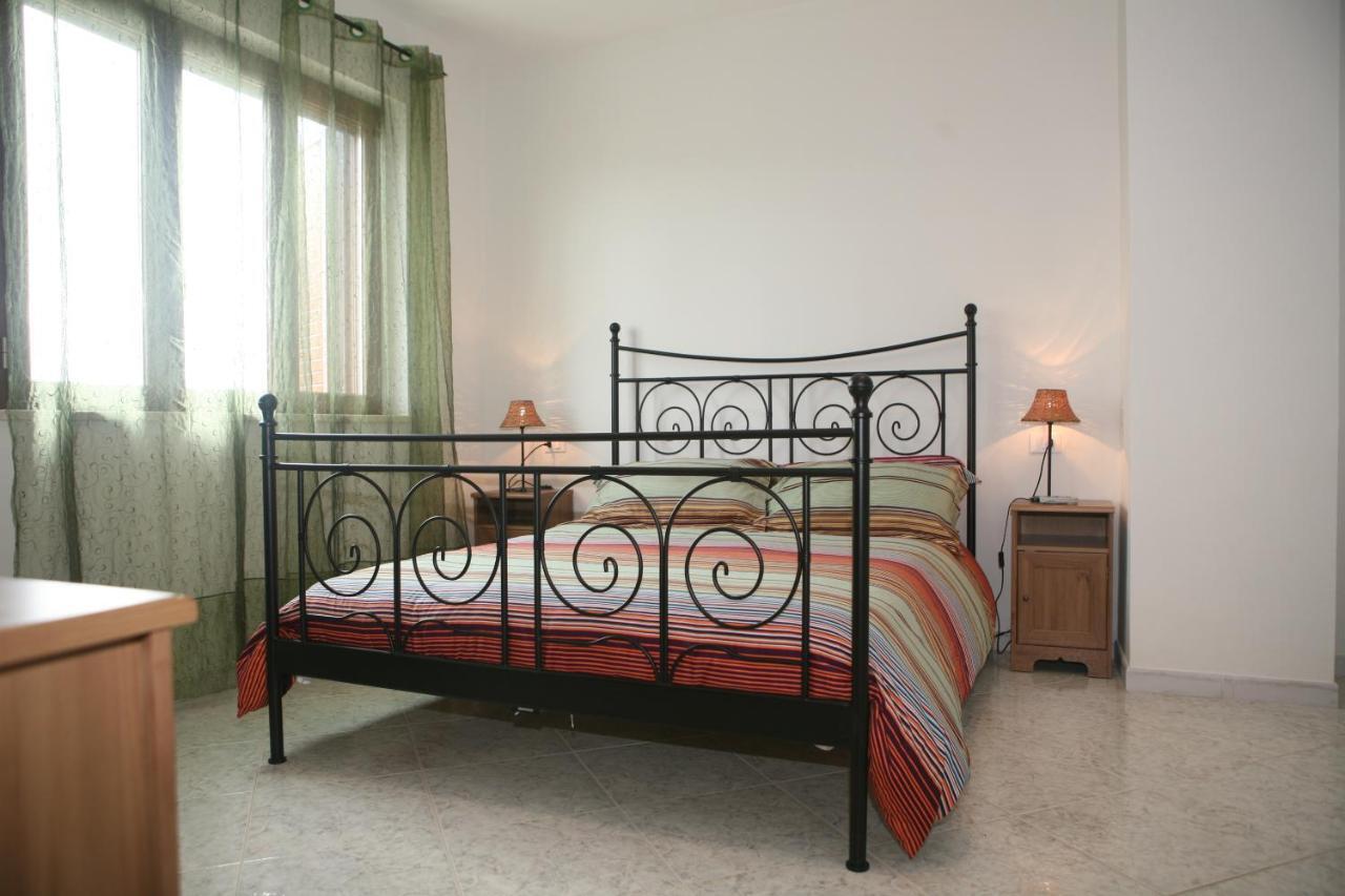 B&B La Collina Degli Ulivi Civitella Del Tronto Δωμάτιο φωτογραφία